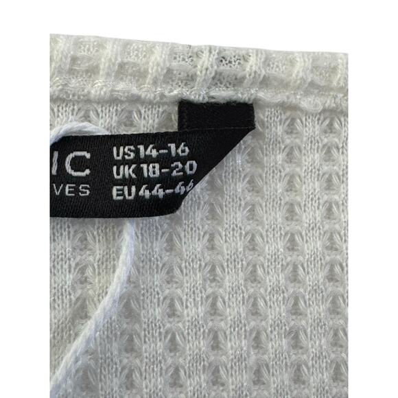 NWT BloomChic Shirt Size 14 16 White Thermal Waffle Top Crochet Trim #4165 - Picture 10 of 14